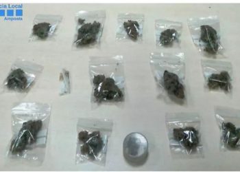 Detingut a Amposta amb 13 bossetes de marihuana i 160 euros