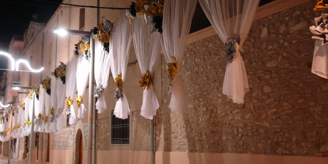 #Fotogaleria: Ulldecona s’engalana per les Quinquennals