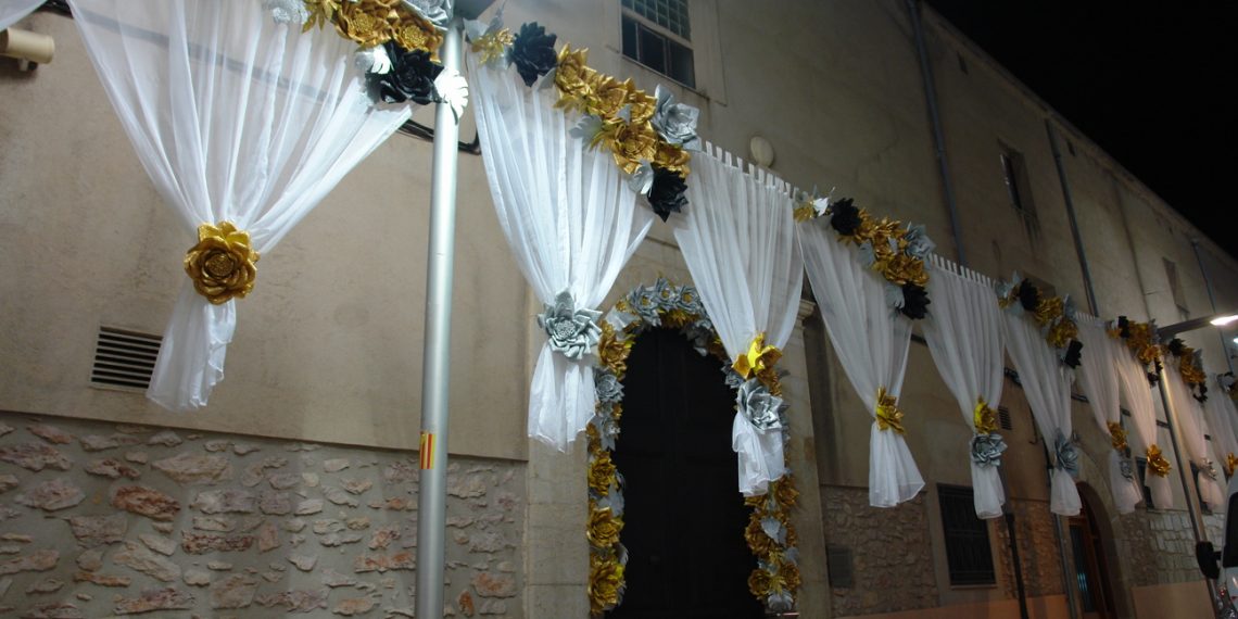 #Fotogaleria: Ulldecona s’engalana per les Quinquennals