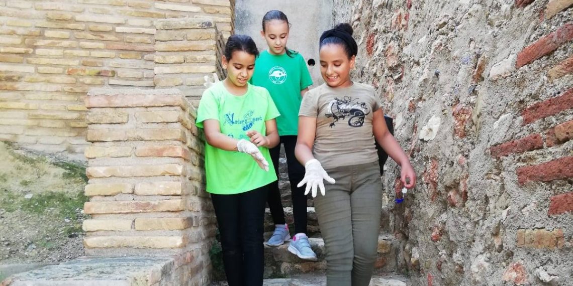 #Fotogaleria: Alumnes de Remolins netegen el barri pel #Friday4Future