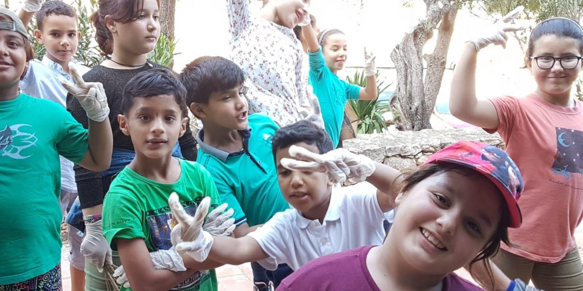 #Fotogaleria: Alumnes de Remolins netegen el barri pel #Friday4Future