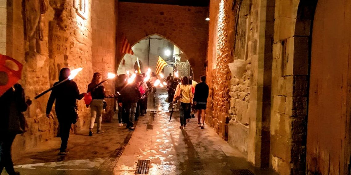 #Fotogaleria: Marxa de Torxes per la Independència a Tortosa