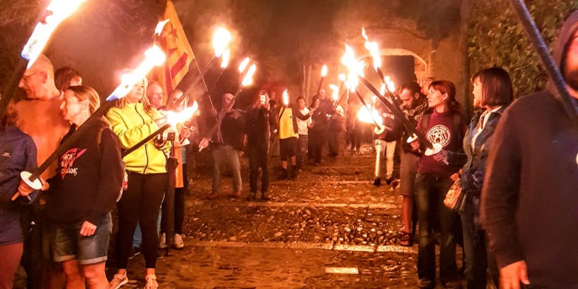 #Fotogaleria: Marxa de Torxes per la Independència a Tortosa