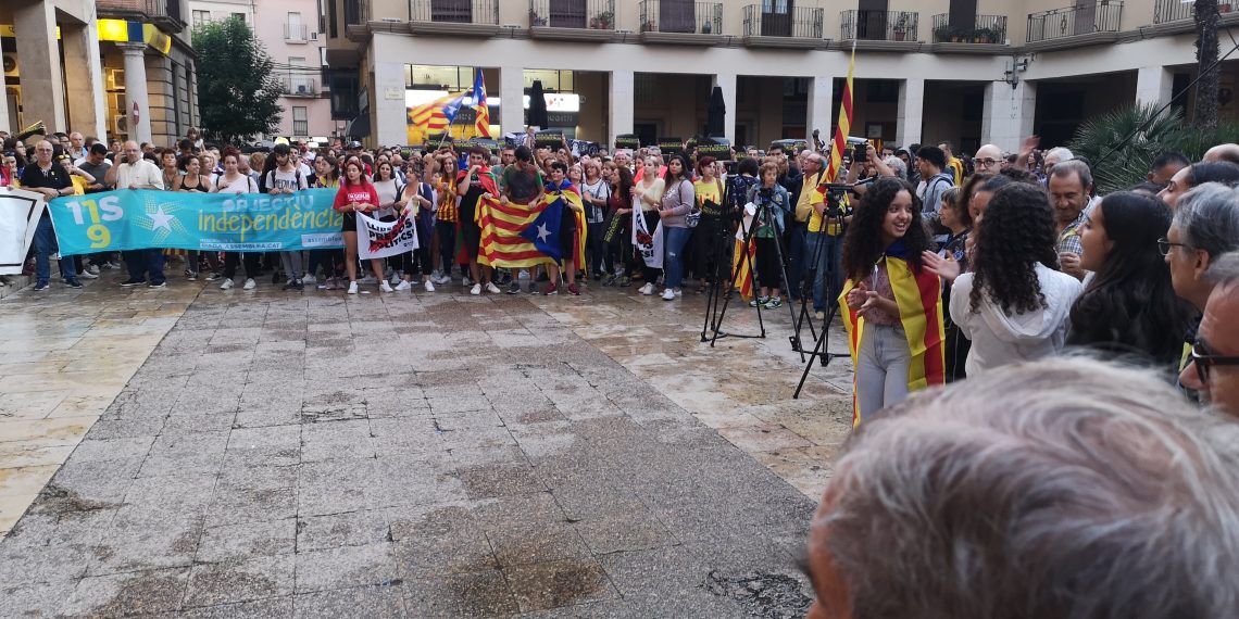 #Fotogaleria: la manifestació de Tortosa contra la sentència aplega milers de persones