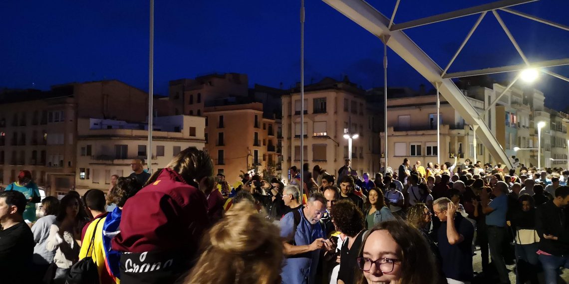 #Fotogaleria: la manifestació de Tortosa contra la sentència aplega milers de persones
