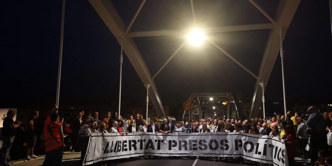 #Fotogaleria: la manifestació de Tortosa contra la sentència aplega milers de persones