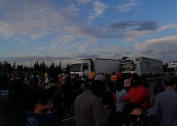 Els CDR denuncien que una furgoneta policial a gran velocitat gairebé els atropella a l’Ampolla