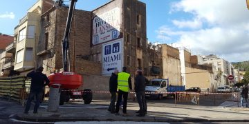 La Ràpita inicia l’enderroc de les cases del carrer Constància