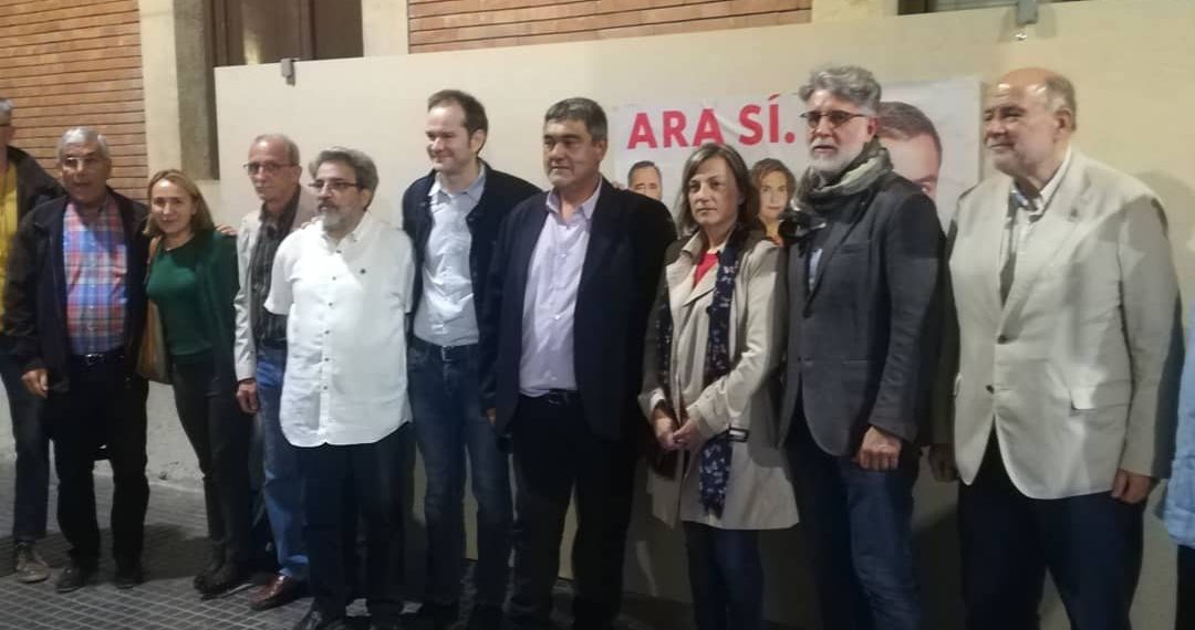 #Fotogaleria: La penjada de cartells de la campanya del 10-N a l’Ebre