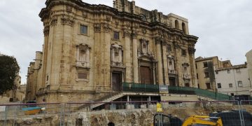 Què passa amb les obres de la plaça de la catedral de Tortosa?