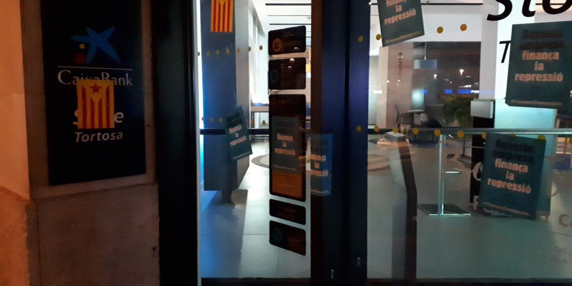 #Fotogaleria: La Riuada Ebrenca desborda els carrers de Tortosa de ‘cultura i reivindicació’