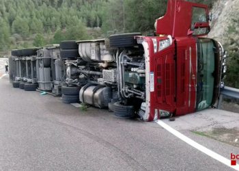 Un altre accident a l’eix de l’Ebre: ara un camió bolcat amb 300 porcs