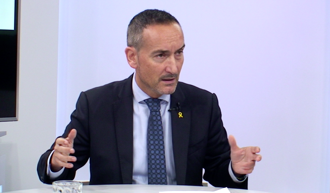 Instal·laran un molí de vent a un port ebrenc i plaques solars a la confraria de la Ràpita