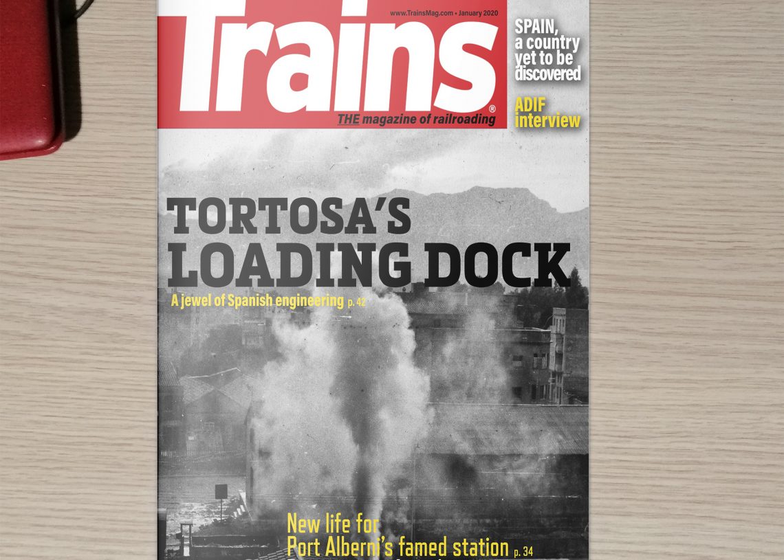 L’enderroc dels antics magatzems de l’estació, a la portada de TRAINS