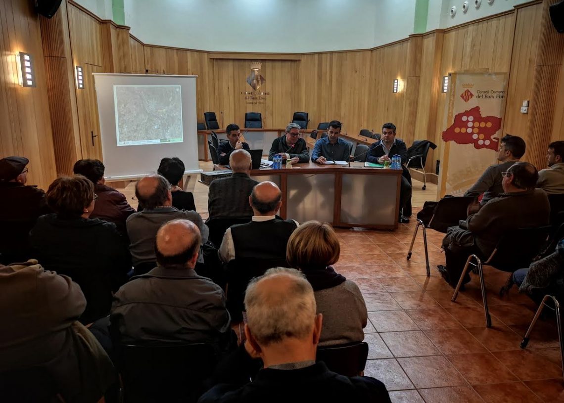 El Baix Ebre presenta el projecte de la Via Verda del Carrilet als veïns afectats pel traçat