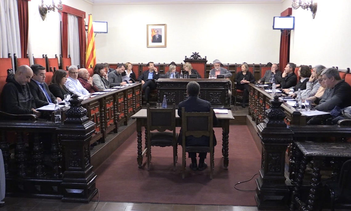 Vox denunciarà l’Ajuntament de Tortosa si no penja el retrat del rei en un lloc preferent