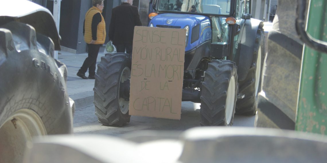 [#Fotogaleria] Així ha sigut la tractorada dels pagesos a Tortosa per uns preus justos