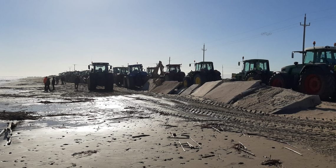 [#Fotogaleria] UP reclama que no es renuncie a les solucions dures per salvar el Delta