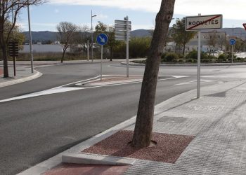 Roquetes renova i millora els escocells de l’avinguda Port de Caro i carrer Major