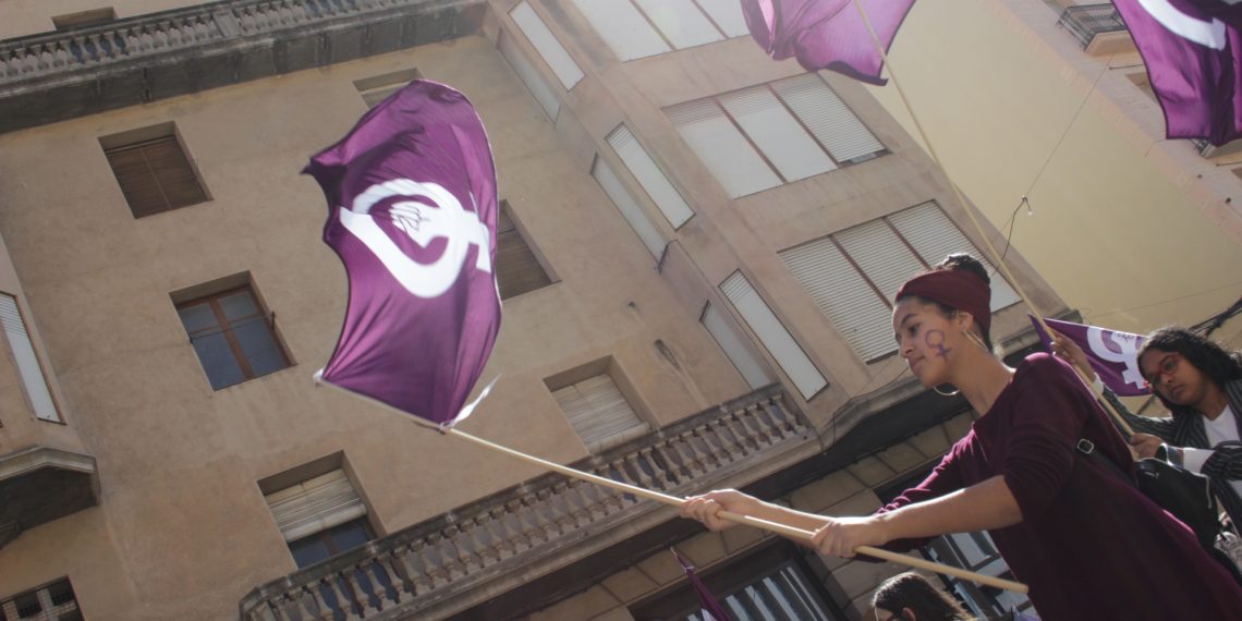 [#Fotogaleria] ‘Dones amunt’: les millors imatges de la manifestació del 8-M a Tortosa