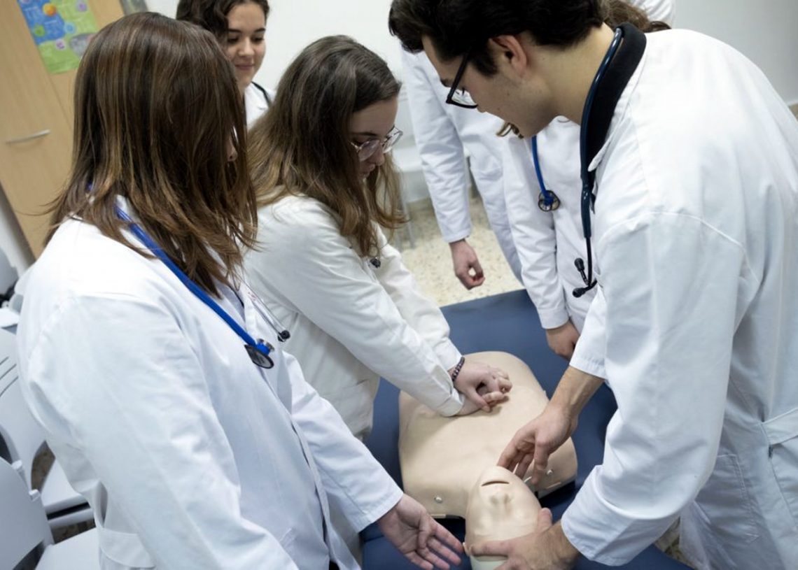 Gairebé 300 estudiants universitaris s’ofereixen a col·laborar als centres sanitaris de Tarragona i l’Ebre