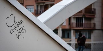 ‘No hi ha responsables del coronavirus, però sí de la seva gestió’, per Núria Rodríguez