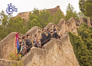 ‘Enredándose en el TIEMPO, van las cintas de mi capa’, per Jordi Mulet Baubí