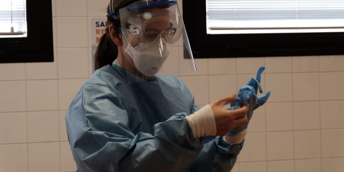 [#Fotogaleria] Així es fan les proves PCR als CAP de les Terres de l’Ebre