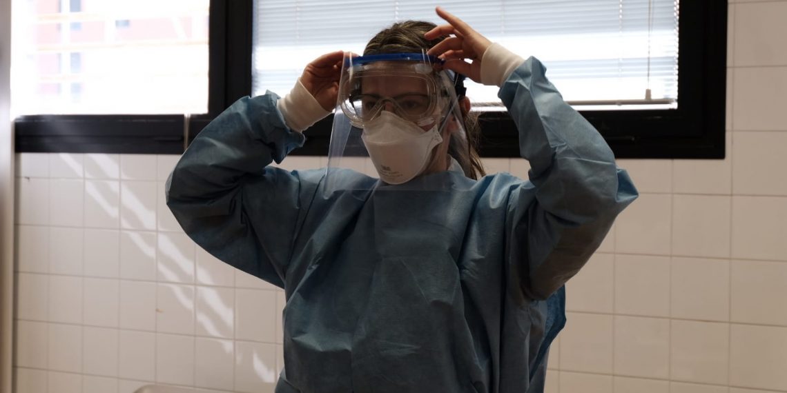 [#Fotogaleria] Així es fan les proves PCR als CAP de les Terres de l’Ebre