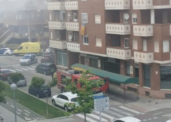 Un xiquet de quatre anys alerta la seua mare de l’incendi en un pis d’Amposta, sense ferits però amb dos famílies desallotjades