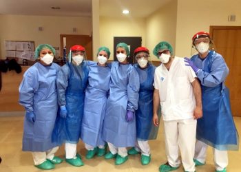 Salut amplia els equips d’infermeres que prenen mostres per fer proves PCR a l’Ebre