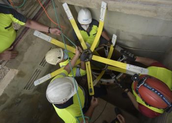 La canonada del CAT va rebentar per les filtracions d’aigua salobre d’un reg veí