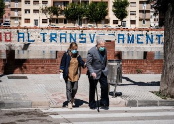 ‘La tragèdia de la COVID-19 i el desenllaç d’una generació: 12.358 petits homenatges i un agraïment infinit’, per Xabier Coluig