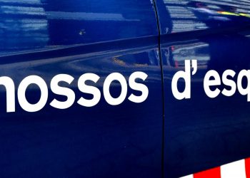 Dos detinguts a Amposta amagats dins del pis on havien entrat a robar de matinada