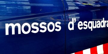 Dos detinguts a Amposta amagats dins del pis on havien entrat a robar de matinada