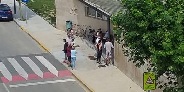 Soler demana solucions a Salut per evitar cues al carrer davant del CAP Deltebre