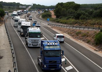 Restablertes les restriccions a vehicles pesants en diferents trams de l’N-340 i l’N-240