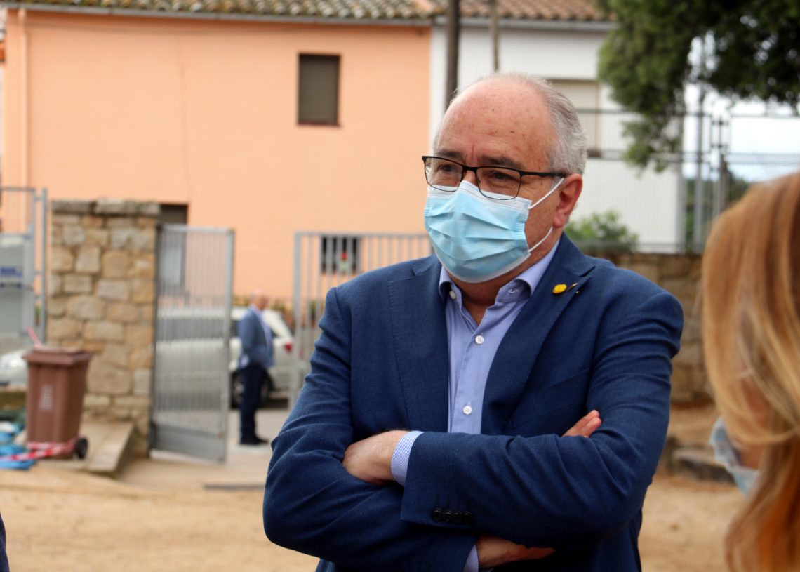 Bargalló diu que el curs començarà el 14 de setembre i amb grups de més de 15 alumnes