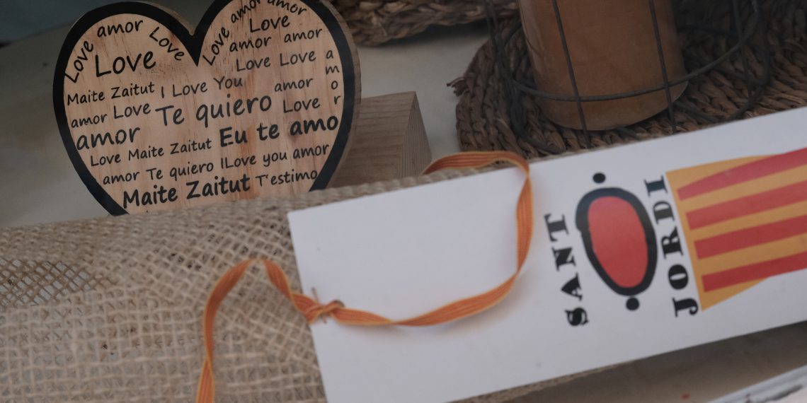 [#Fotogaleria] Un SantJordi d’estiu a Tortosa