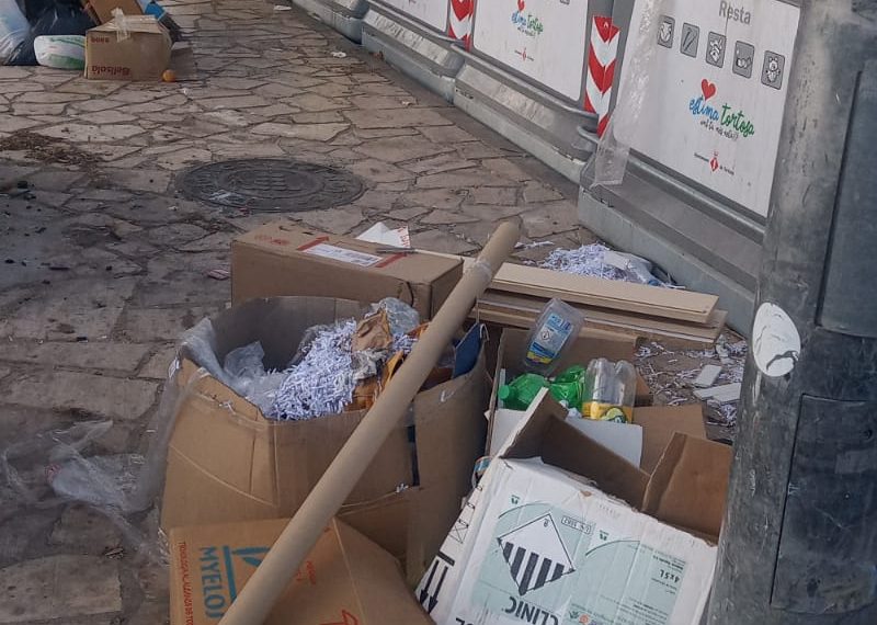 [#Fotogaleria] Tortosa sanciona més de 30 abocaments de deixalles fora de contenidors