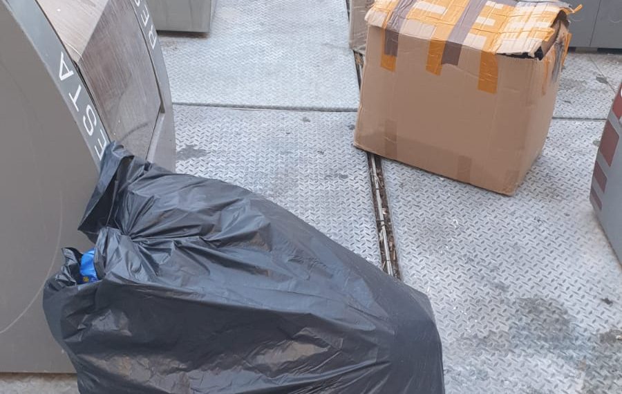 [#Fotogaleria] Tortosa sanciona més de 30 abocaments de deixalles fora de contenidors