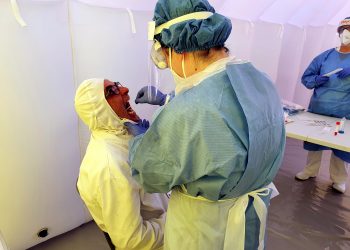 Salut realitza un cribratge preventiu amb PCR als treballadors de Padesa i Paumar