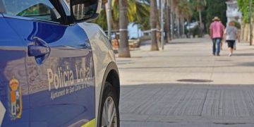 Una desena de sancions per consum d’alcohol al carrer i molèsties de soroll a la Ràpita