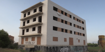 El govern de Deltebre vol regular els habitatges buits per fomentar el lloguer