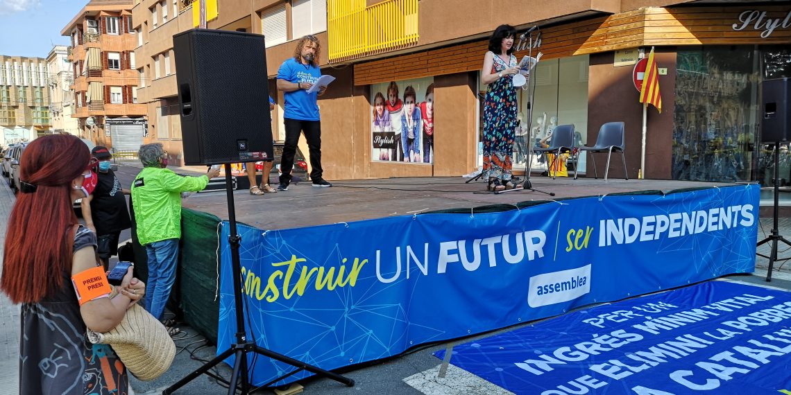 [#Fotogaleria] La concentració sobiranista de Tortosa per la Diada