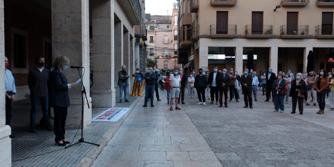 📷 Concentracions a Tortosa i Amposta per la inhabilitació del president del Govern