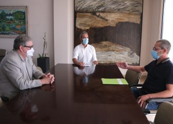 Agricultura inspecciona magatzems del Baix Ebre sospitosos de comprar garrofes robades