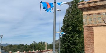 Truqueu a la porta, però no embruteu