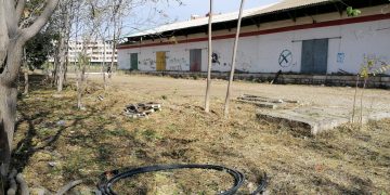 Adif neteja els terrenys de Renfe un any després de l’intent de tombar els magatzems