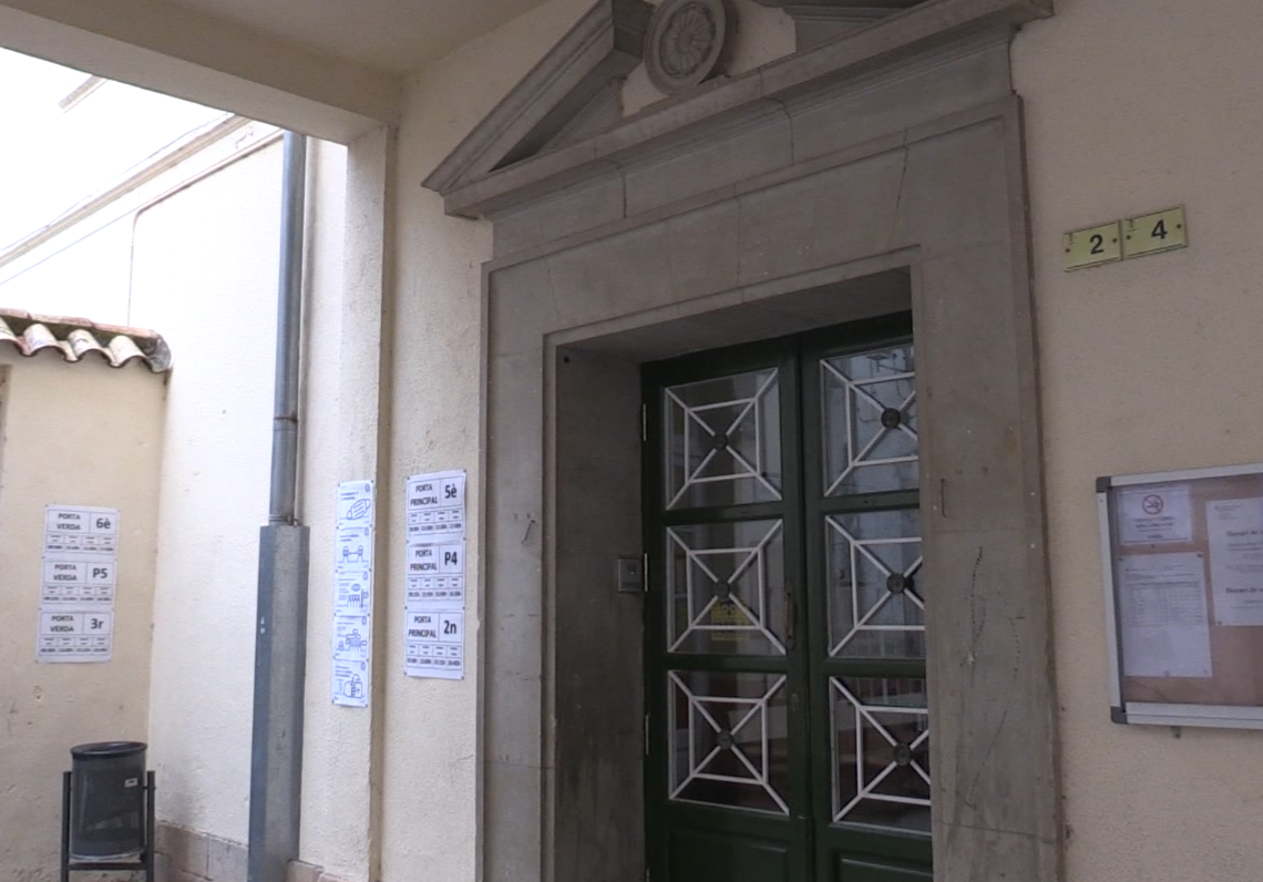 Alumnes de Remolins marxen per falta d’espai a l’Escola Oficial d’Idiomes de Tortosa